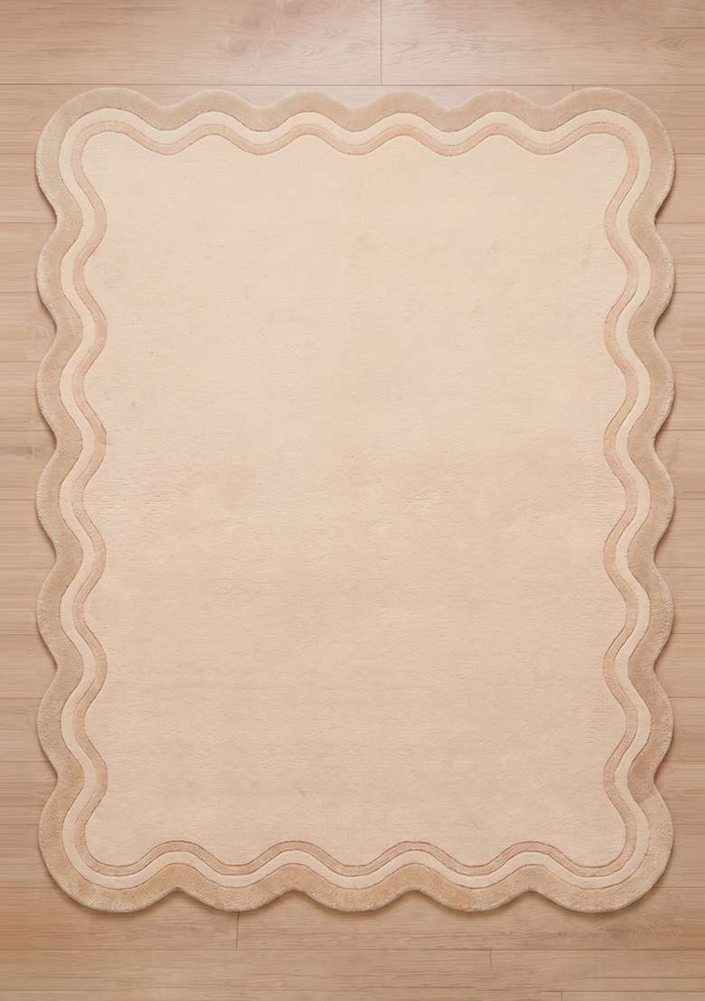 Saffron Rugs Beige Contemporary Solid Hand Tufted Wool Scalloped Rug - Indya