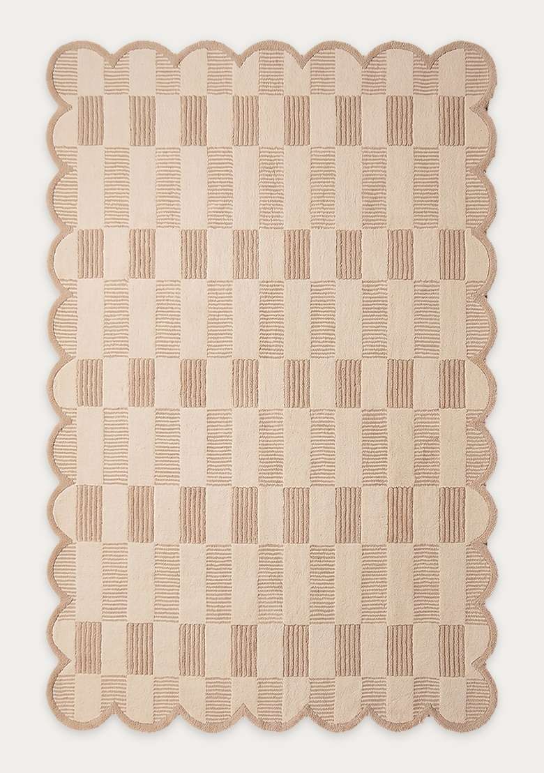 100% Wool Handmade Beige Rug | Contemporary Checkered Scalloped Carpet With Cotton Backing For Living Room - Indya