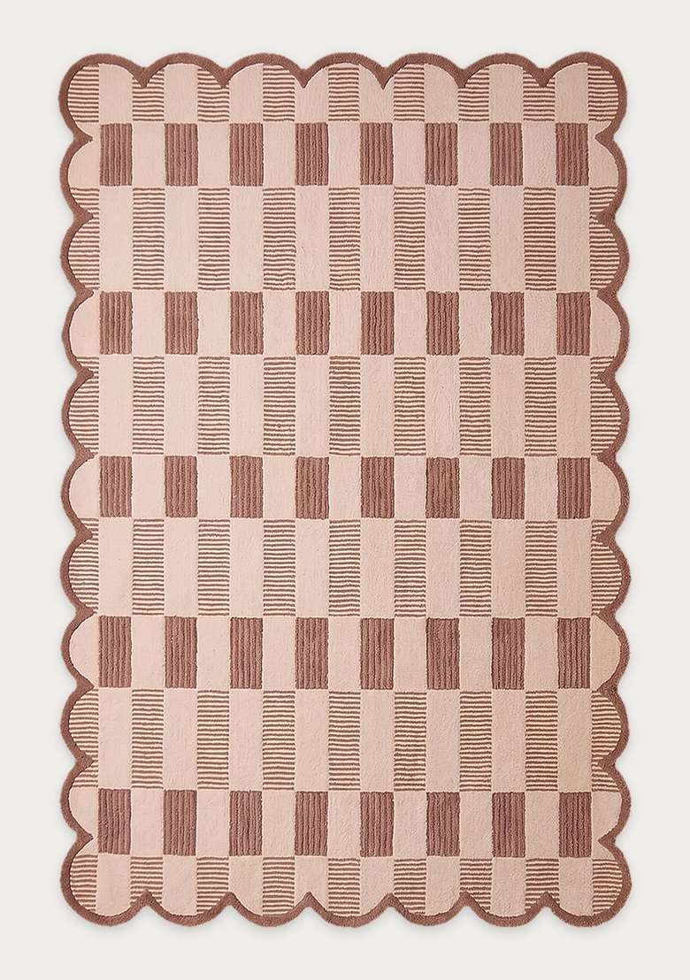 100% Wool Handmade Dusty Rose Rug | Contemporary Checkered Scalloped Carpet With Cotton Backing For Living Room - Indya