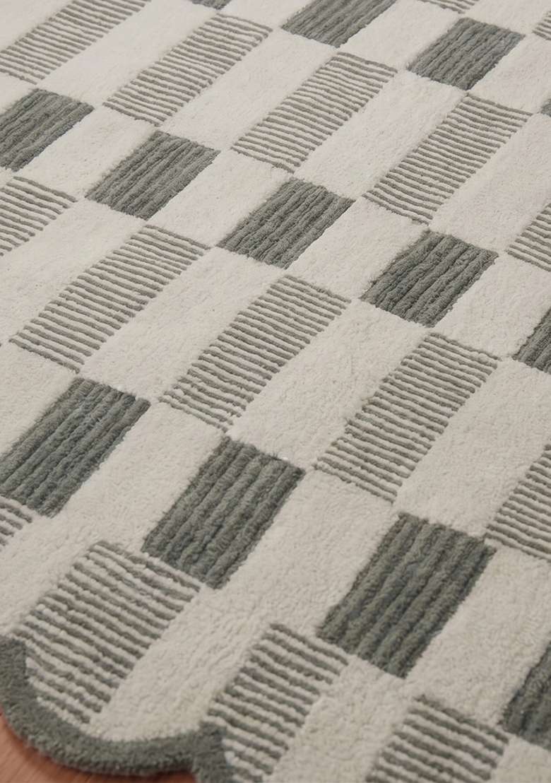 Saffron Rugs Hand-Tufted 100% Wool Area Rug | Muted Sage Green Scalloped Rug | Cotton Backing | Contemporary Checkered Home Decor Carpet for Living Room Bedroom - Indya