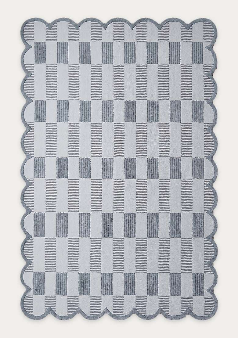 100% Wool Handmade Slate Blue Rug | Contemporary Checkered Scalloped Carpet With Cotton Backing For Living Room - Indya