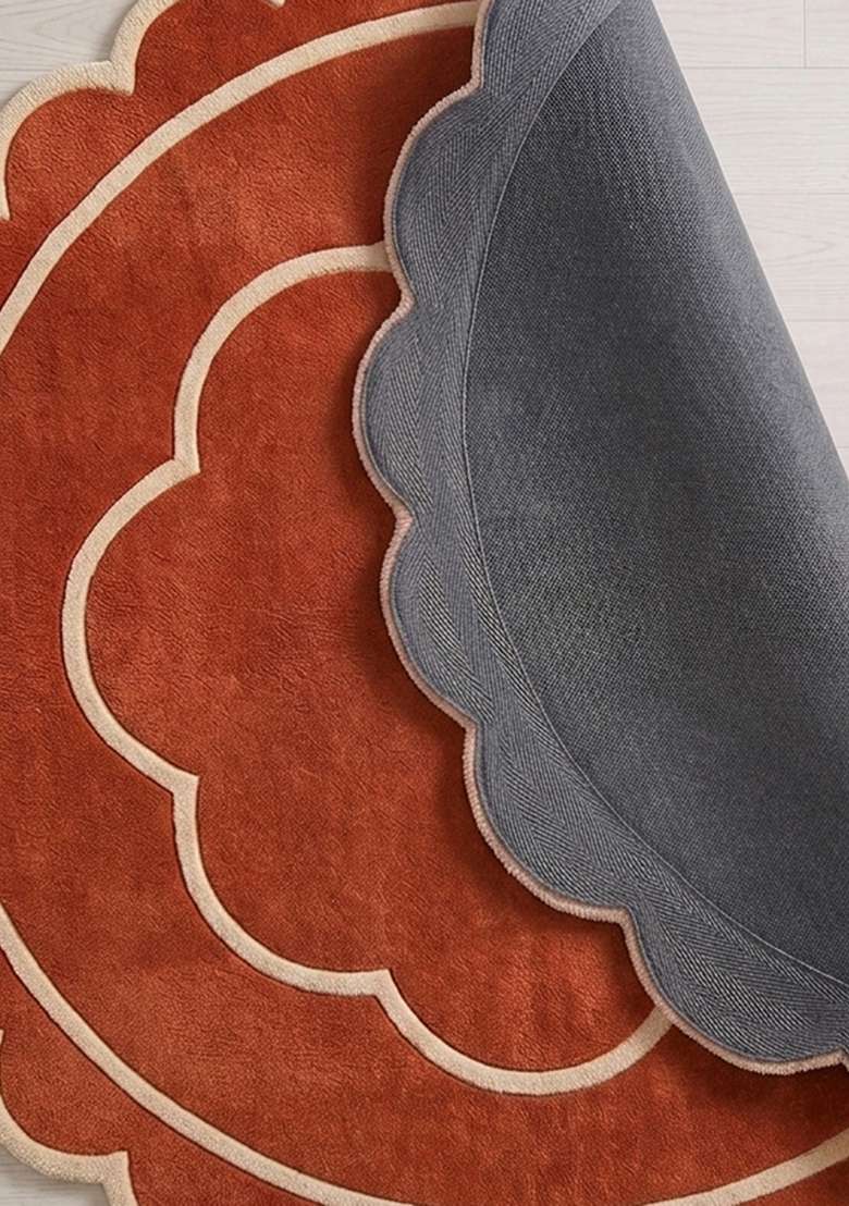 100% Wool Handmade Rust Orange Rug | Contemporary Floral Scalloped Carpet With Cotton Backing For Living Room - Indya