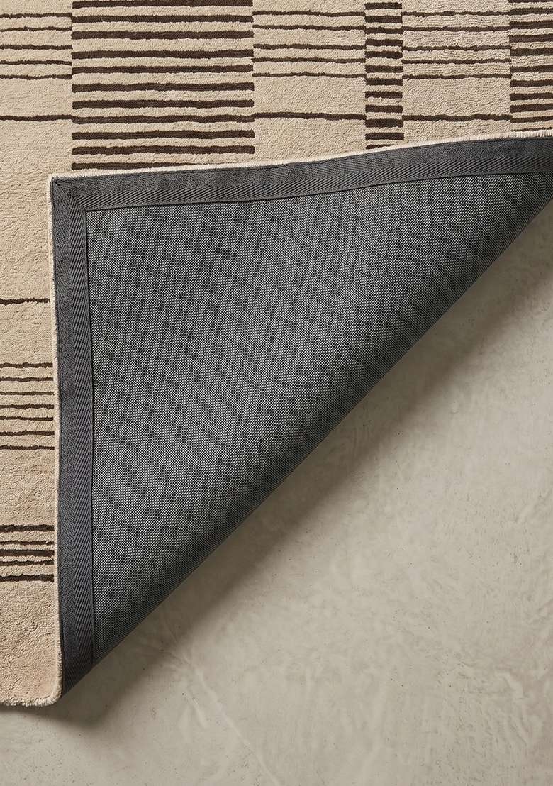 100% Wool Handmade Beige Rug | Contemporary Checkered Carpet With Cotton Backing For Living Room - Indya