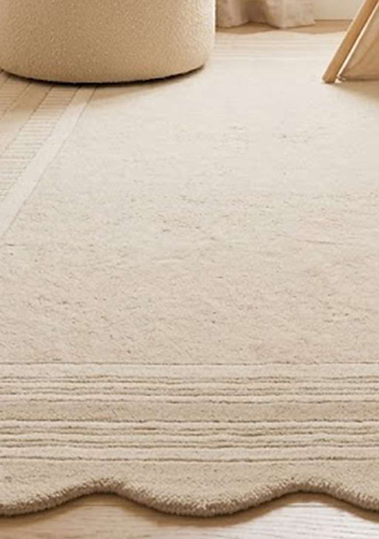 Saffron Rugs Hand-Tufted 100% Wool Area Rug | Cream Scalloped Rug | Cotton Backing | Eclectic Geometric Home Decor Carpet for Living Room Bedroom - Indya