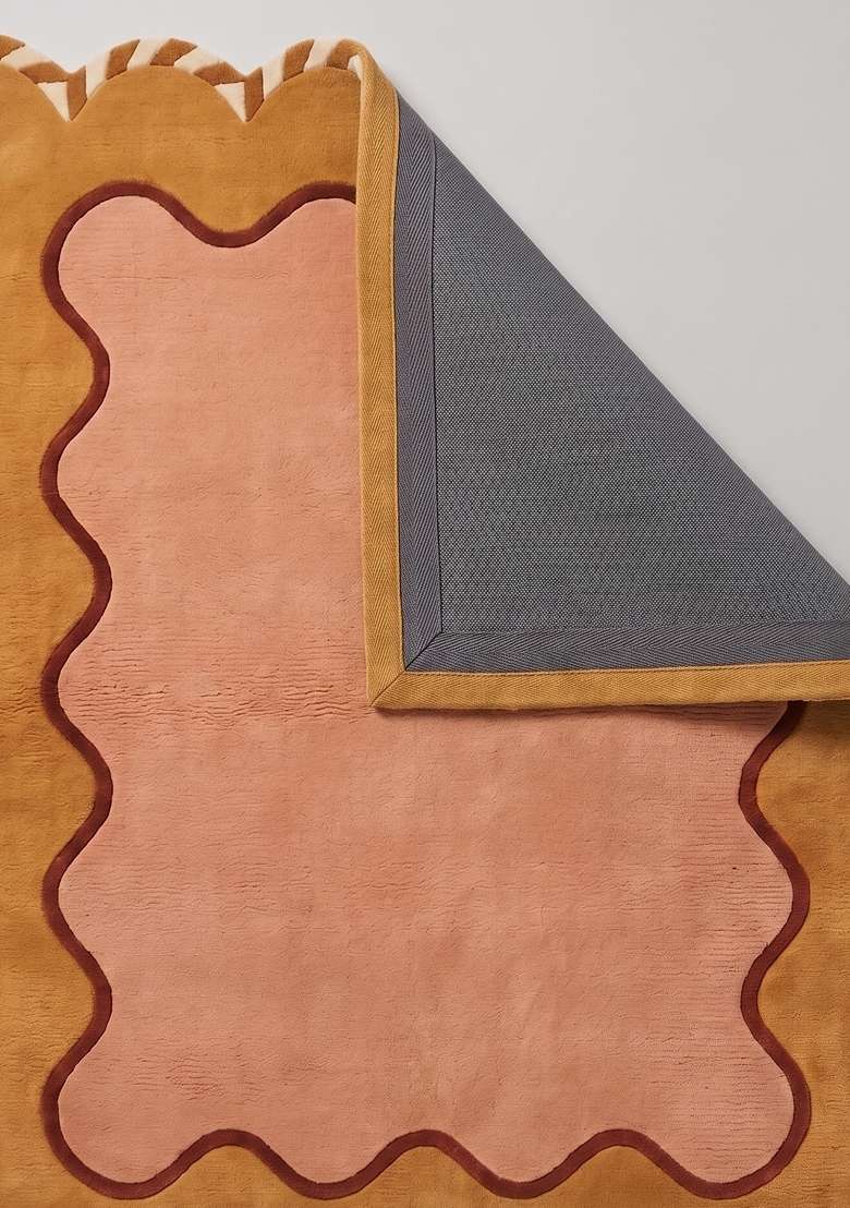 100% Wool Handmade Peach Rug | Contemporary Solid Scalloped Carpet With Cotton Backing For Living Room - Indya