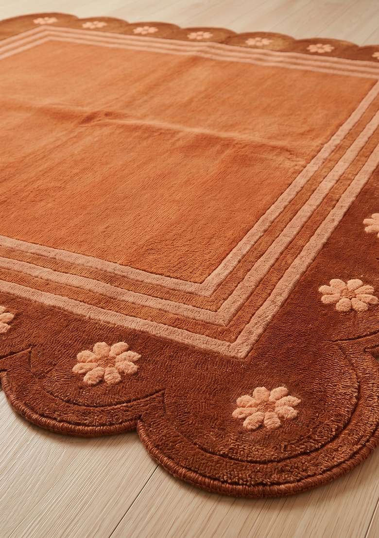 100% Wool Handmade Rust Orange Rug | Bohemian Floral Scalloped Carpet With Cotton Backing For Living Room - Indya