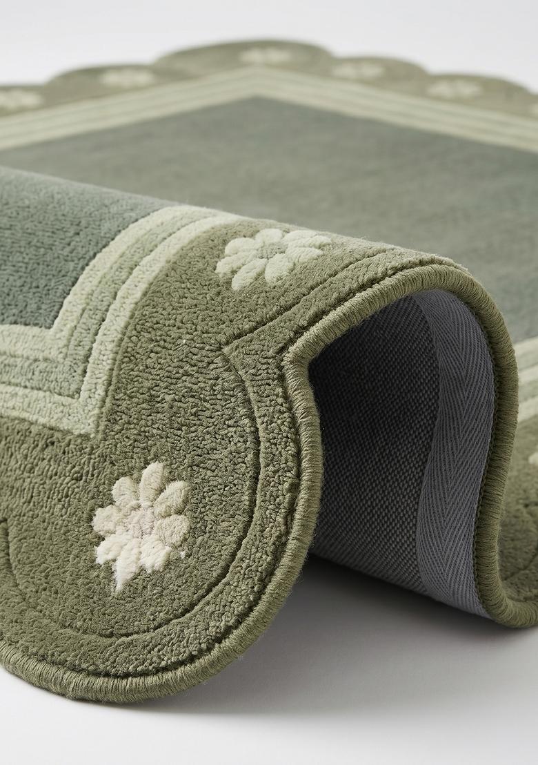 Saffron Rugs Hand Tufted Sage Green Floral Bohemian Scalloped Wool Area Rug - Indya