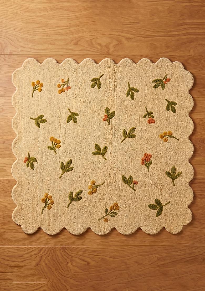 Saffron Rugs Hand Tufted Cream Beige Floral Cottage Scalloped Wool Area Rug - Indya