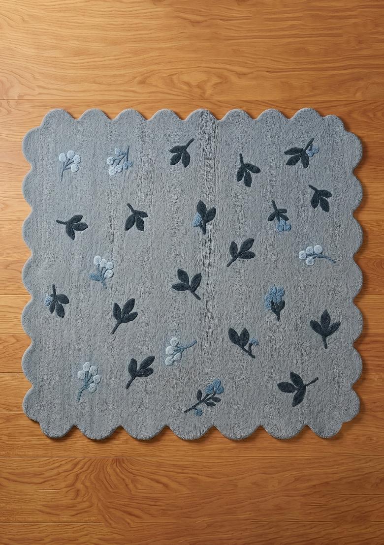 Saffron Rugs Hand Tufted Blue Grey Floral Cottage Scalloped Wool Area Rug - Indya