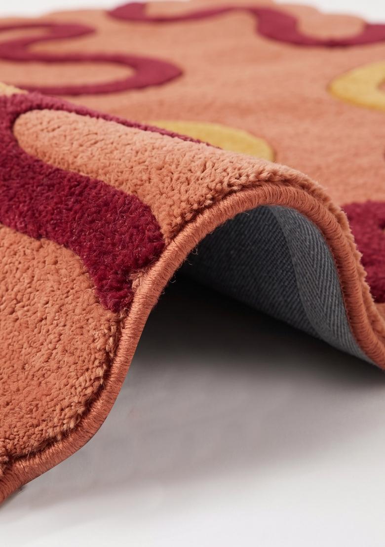 Saffron Rugs Hand Tufted Peach Swirls Retro Scalloped Wool Area Rug - Indya