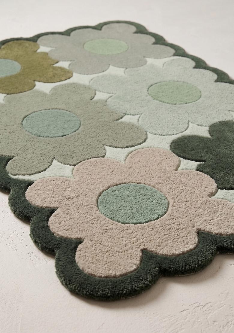 Saffron Rugs Hand Tufted Sage Green Floral Retro Scalloped Wool Area Rug - Indya