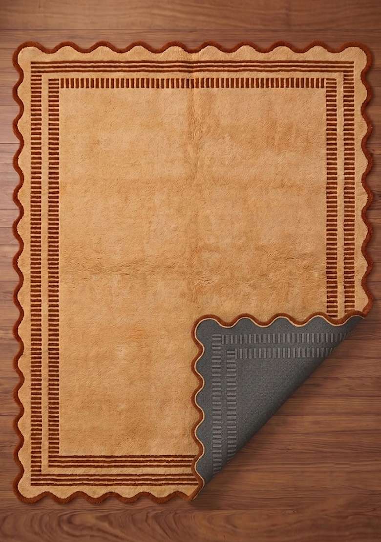 100% Wool Handmade Caramel Gold Rug | Bohemian Striped Scalloped Carpet With Cotton Backing For Living Room - Indya