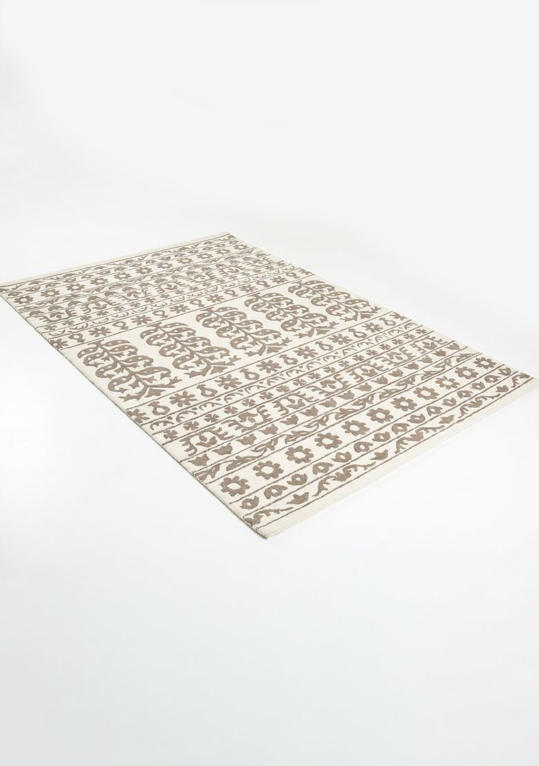 Saffron Rugs Hand Tufted Beige Floral Bohemian Rectangular Wool Area Rug - Indya