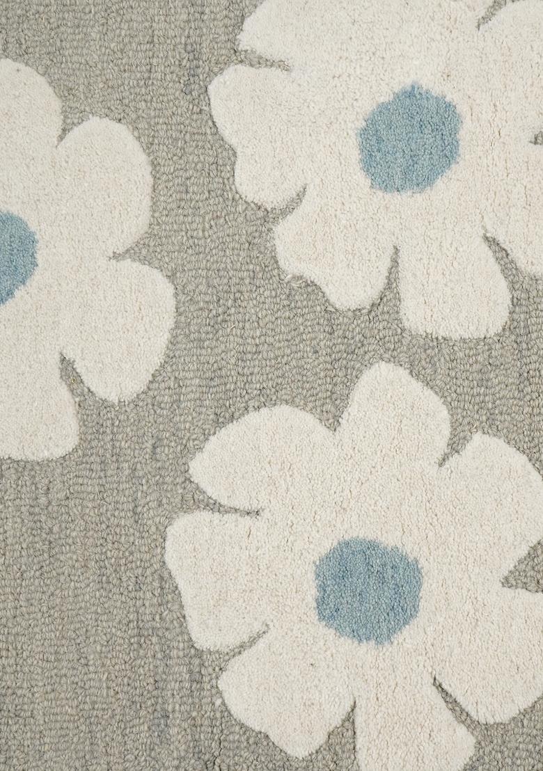 Saffron Rugs Hand Tufted Grey Floral Contemporary Rectangular Wool Area Rug - Indya