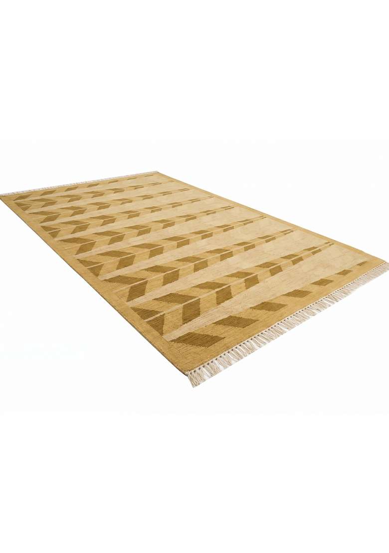 Saffron Rugs Handmade Wool Dhurrie Flat Weave Rectangular Rug – Golden Yellow Scandinavian Chevron Kilim Style Carpet for Living Room - Indya