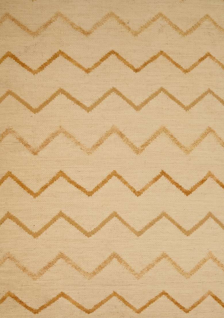 Saffron Rugs Handmade Wool Dhurrie Flat Weave Rectangular Rug – Cream Gold Boho Chevron Kilim Style Carpet for Living Room - Indya