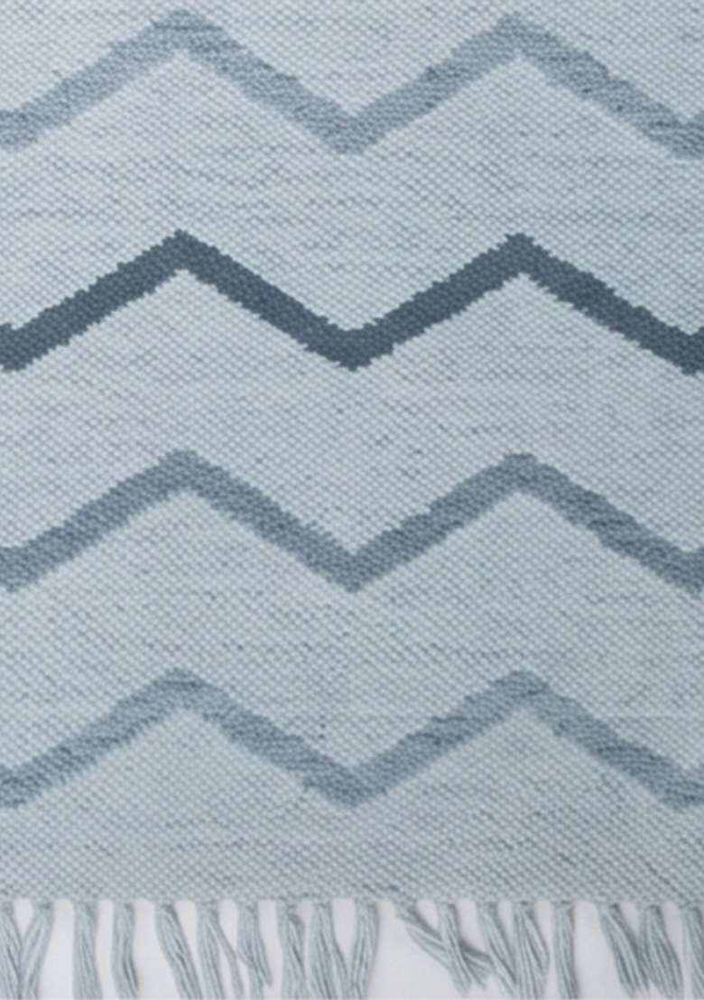 Saffron Rugs Handmade Wool Dhurrie Flat Weave Rectangular Rug – Light Blue Grey Bohemian Chevron Kilim Style Carpet for Living Room - Indya