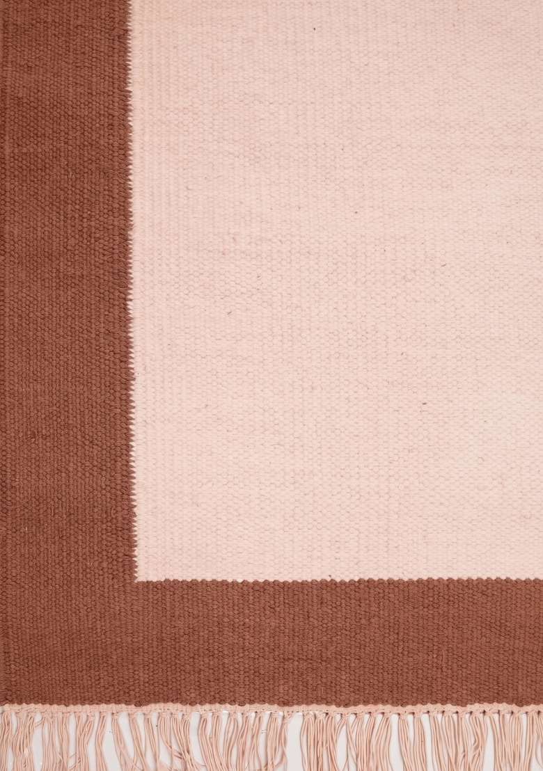 Saffron Rugs Handmade Wool Dhurrie Flat Weave Rectangular Rug – Blush Pink Brown Minimalist Geometric Kilim Style Carpet for Living Room, Made in India - Indya