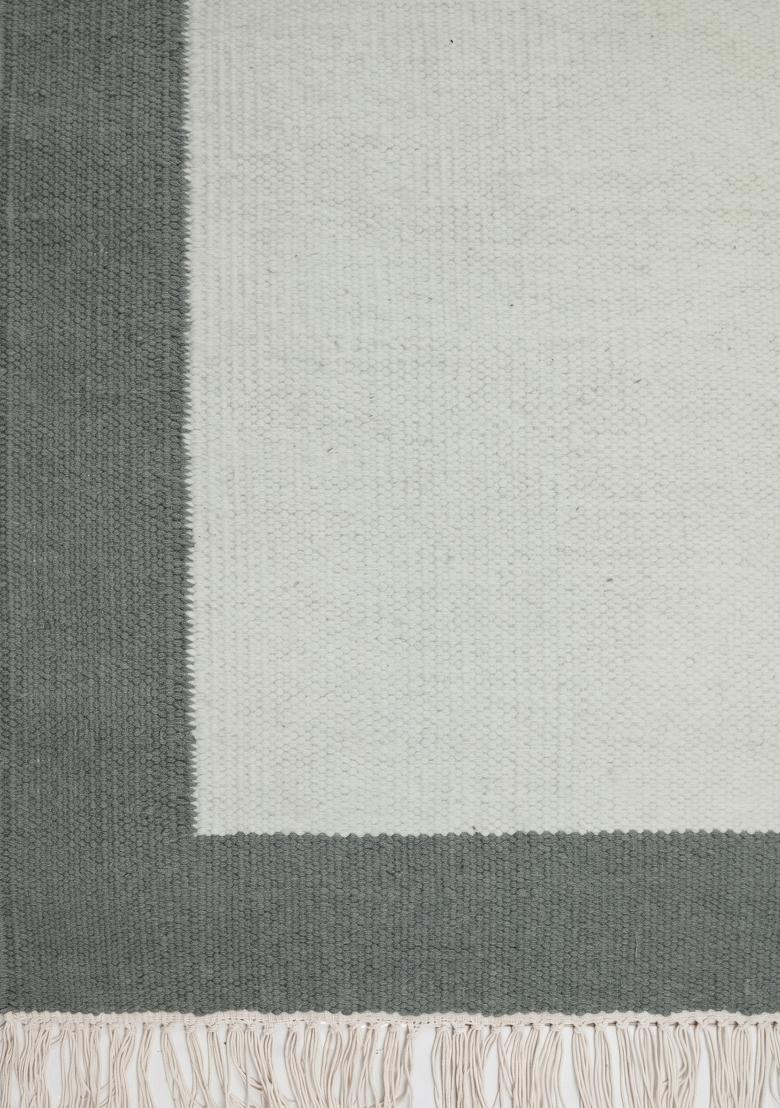 Saffron Rugs Flat Woven Sage Green Geometric Minimalist Rectangular Wool Area Rug - Indya
