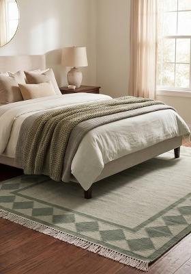 Saffron Rugs Flat Woven Sage Green Geometric Scandinavian Rectangular Wool Area Rug