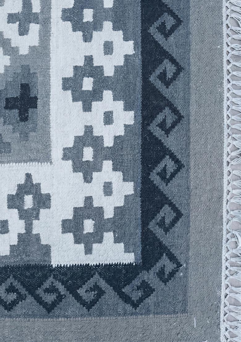 Saffron Rugs Flat Woven Steel Blue Grey Geometric Bohemian Rectangular Wool Area Rug - Indya