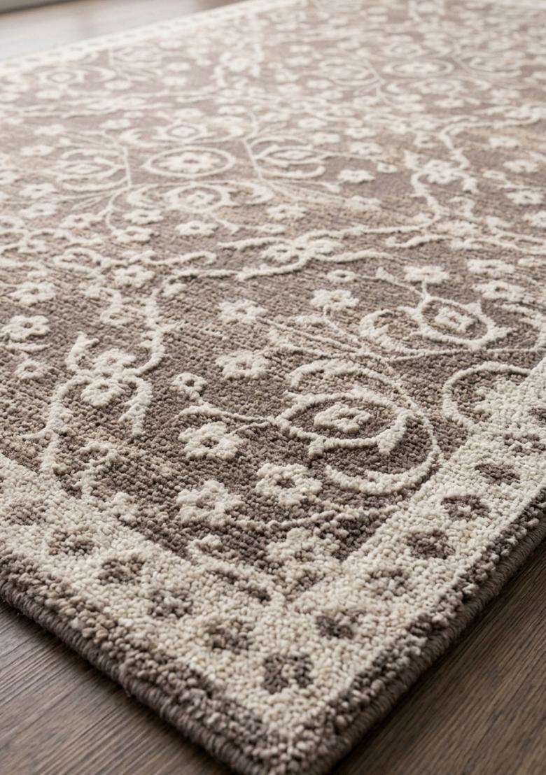 Saffron Rugs Hand Tufted Light Taupe Floral Transitional Rectangular Wool Area Rug - Indya