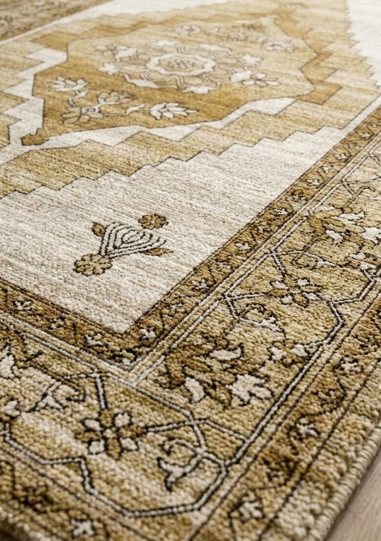 Saffron Rugs Hand Tufted Golden Beige Geometric Oriental Rectangular Wool Area Rug - Indya
