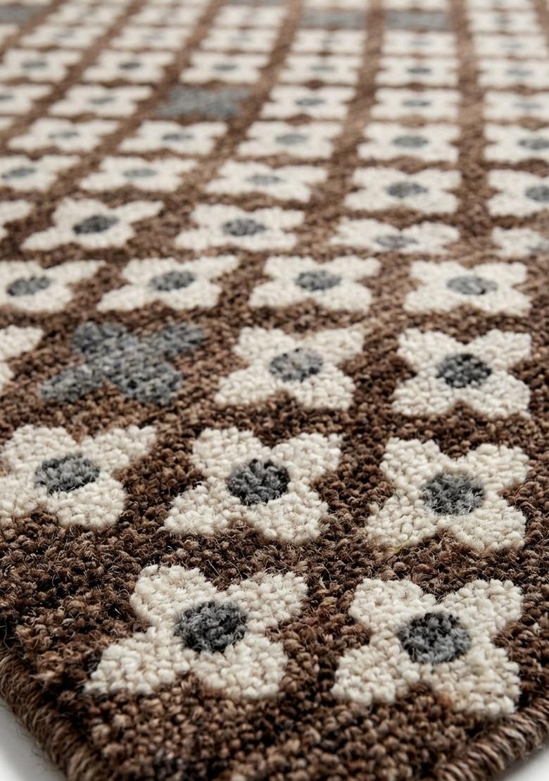 Saffron Rugs Hand Tufted Medium Brown Floral Transitional Rectangular Wool Area Rug - Indya