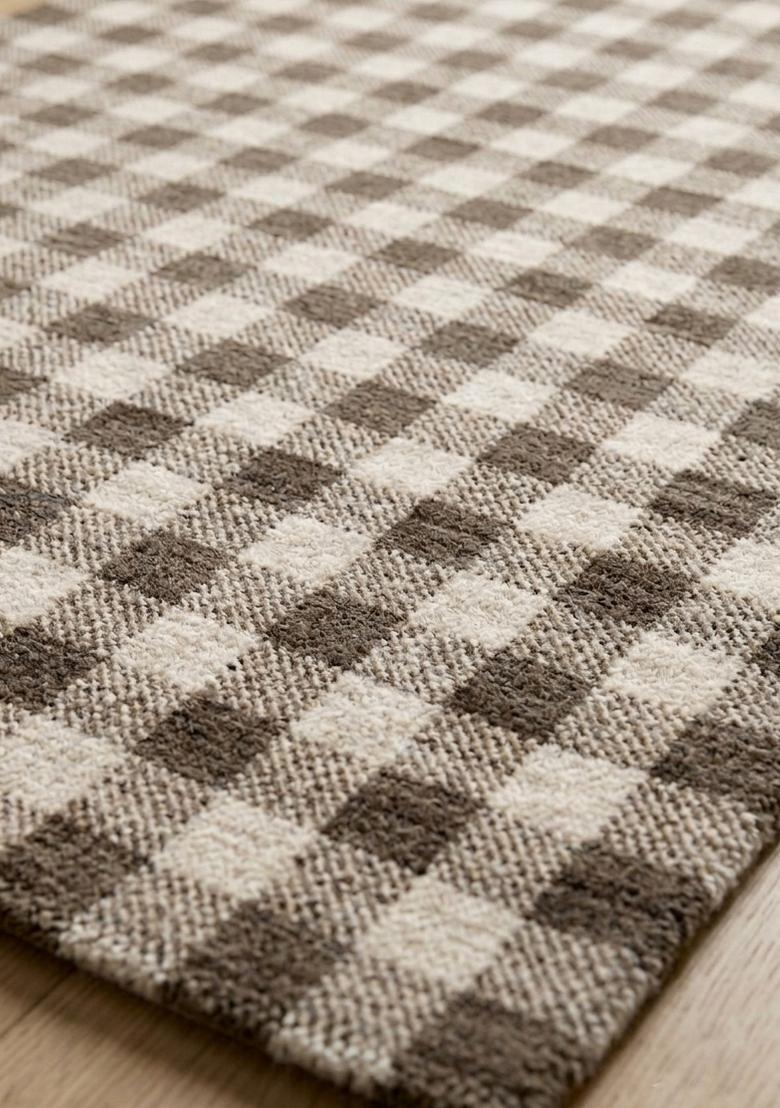 Saffron Rugs Hand Tufted Brown Checkered Farmhouse Rectangular Wool Area Rug - Indya