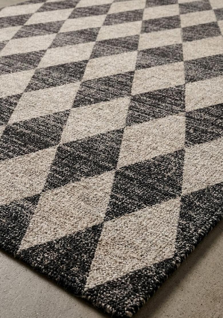 Saffron Rugs Hand Tufted Charcoal Grey Argyle Transitional Rectangular Wool Area Rug - Indya
