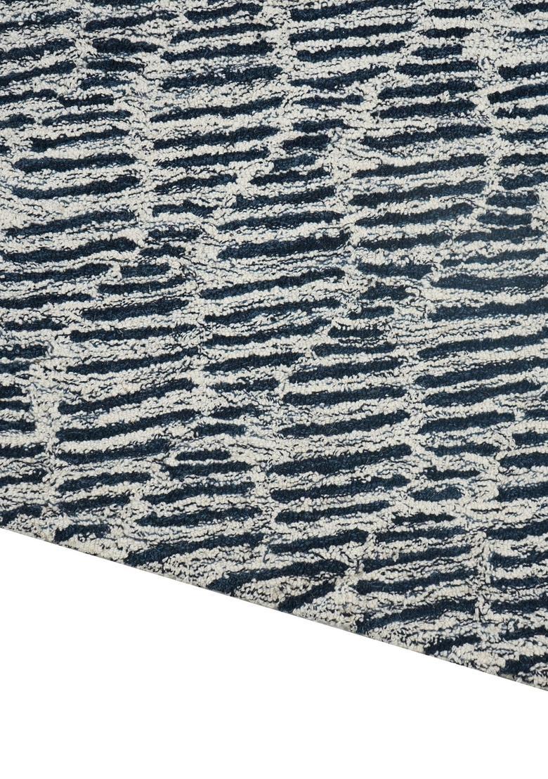 Saffron Rugs Hand Tufted Navy Blue  Contemporary Rectangular Wool Area Rug - Indya