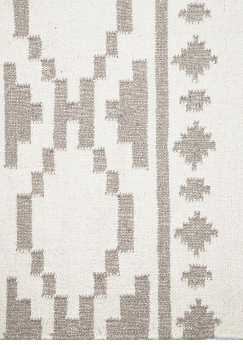 Saffron Rugs Flat Woven Ivory and Grey  Bohemian Rectangular Wool Area Rug - Indya