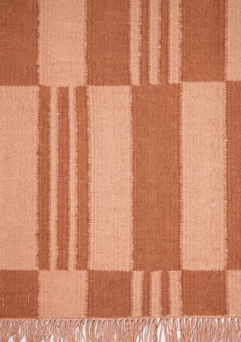 Saffron Rugs Flat Woven Terracotta Checkered Scandinavian Rectangular Wool Area Rug - Indya