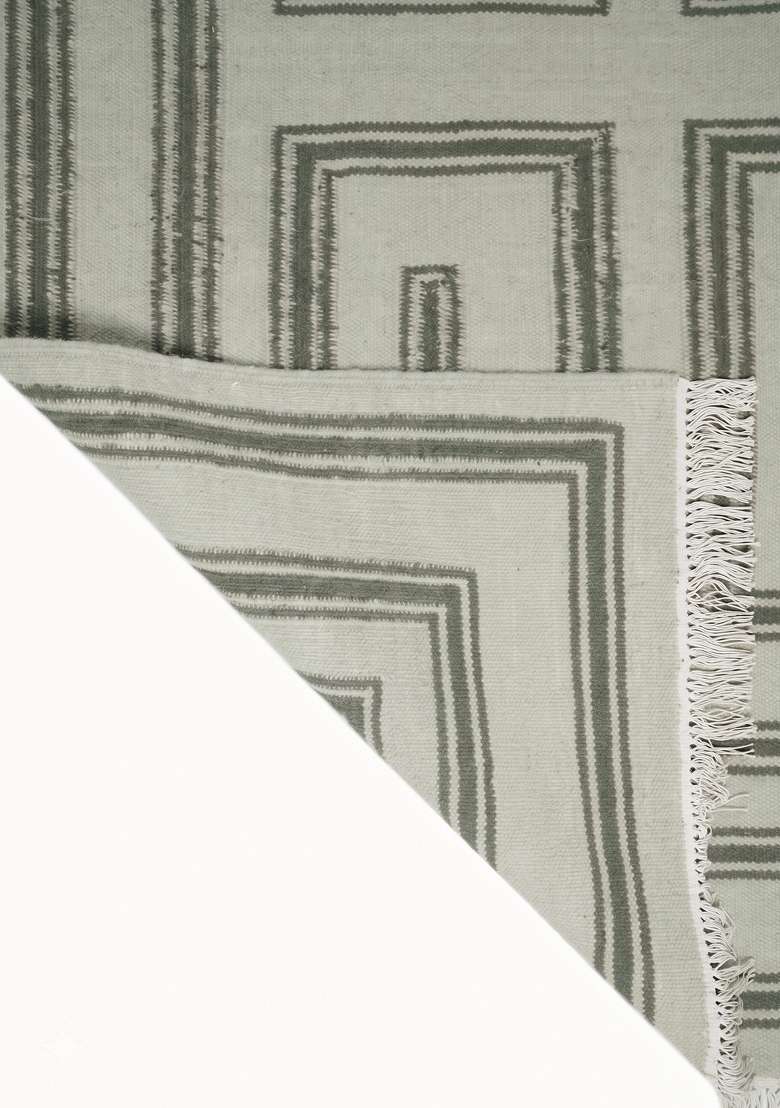 Saffron Rugs Handmade Wool Dhurrie Flat Weave Rectangular Rug – Ivory Green Bohemian Geometric Kilim Style Carpet for Living Room, Made in India - Indya