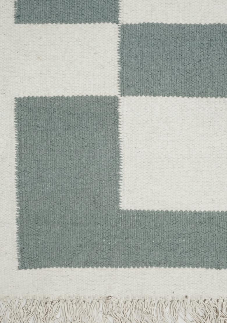 Saffron Rugs Flat Woven Sage Green Checkered Contemporary Rectangular Wool Area Rug - Indya