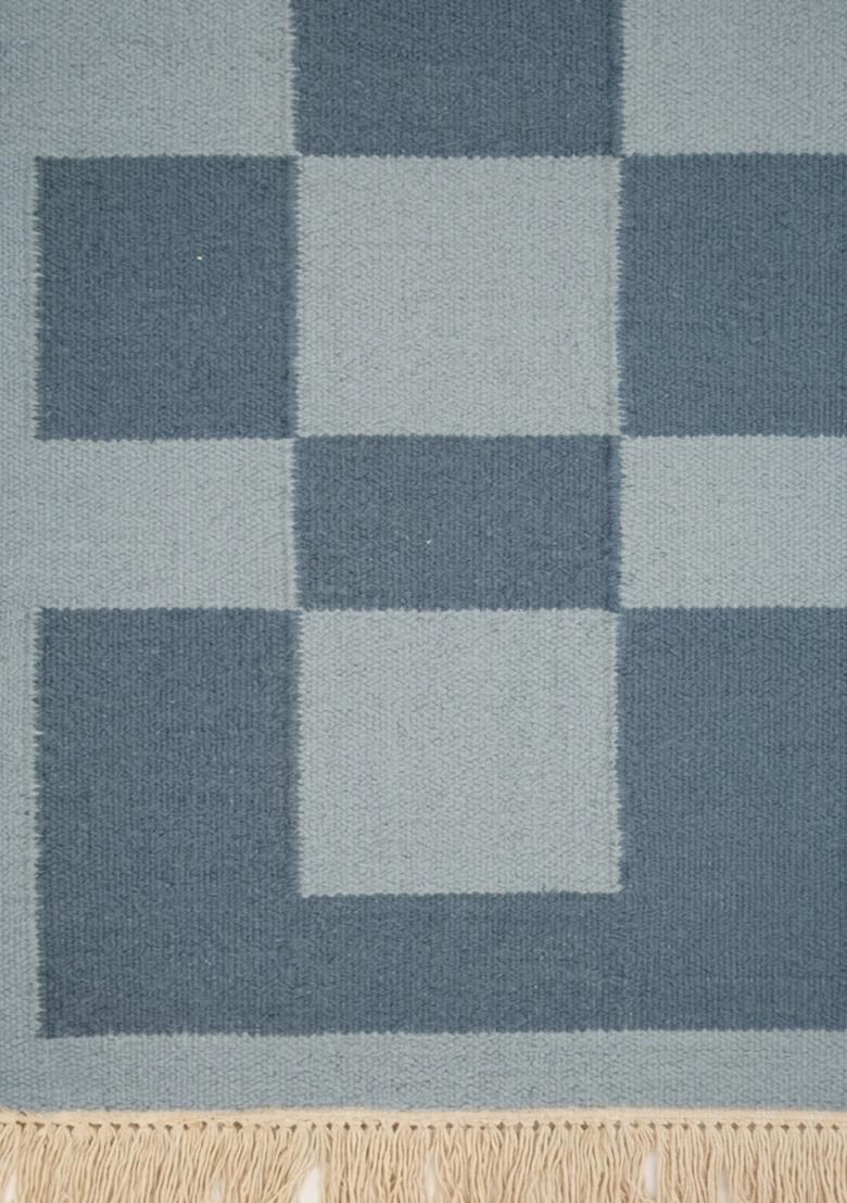 Saffron Rugs Flat Woven Blue Checkered Scandinavian Rectangular Wool Area Rug - Indya