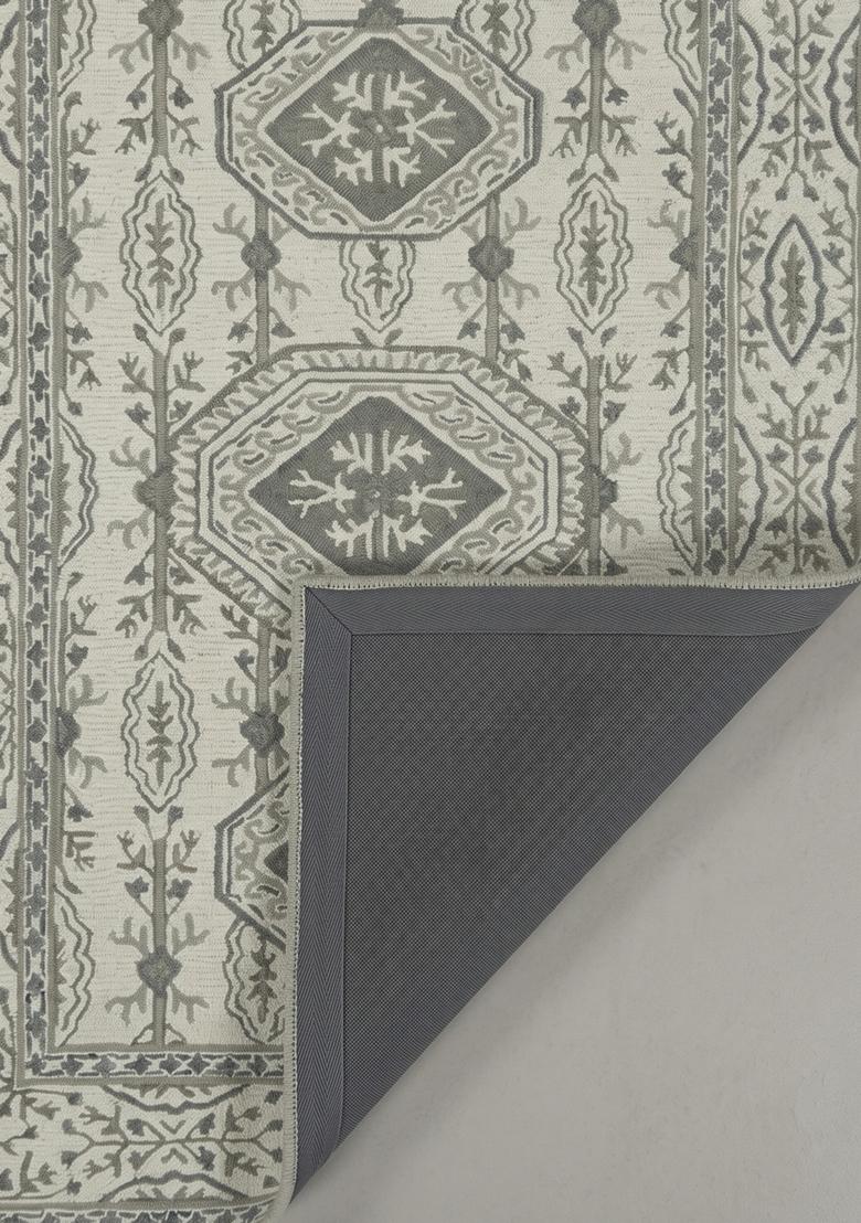 Saffron Rugs Hand Tufted Ivory Grey Floral Classic Rectangular Wool Area Rug - Indya
