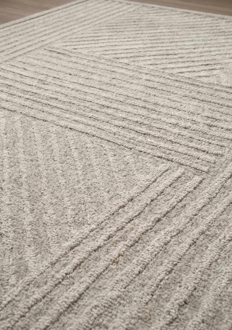 Saffron Rugs Hand Tufted Light Beige Grey Geometric  Rectangular Wool Area Rug - Indya