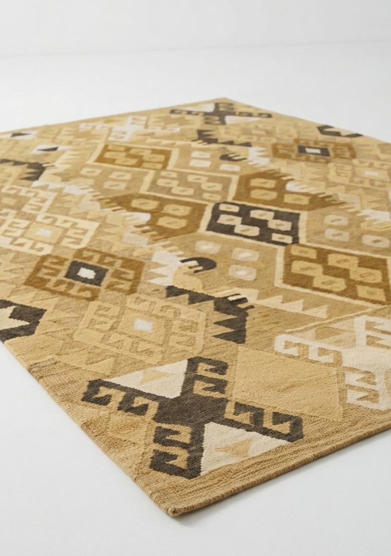 Saffron Rugs Hand Tufted Golden Tan Geometric  Rectangular Wool Area Rug - Indya