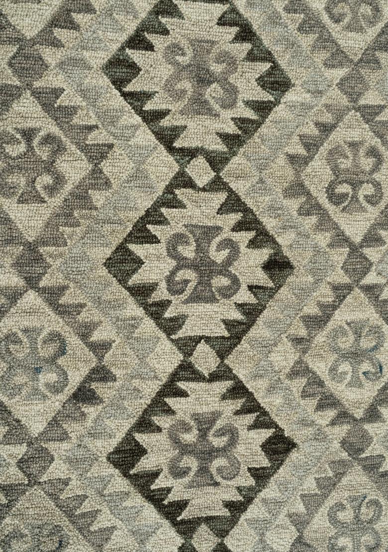 Saffron Rugs Hand Tufted Grey Geometric  Rectangular Wool Area Rug - Indya