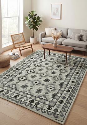 Saffron Rugs Hand Tufted Light Grey Geometric  Rectangular Wool Area Rug
