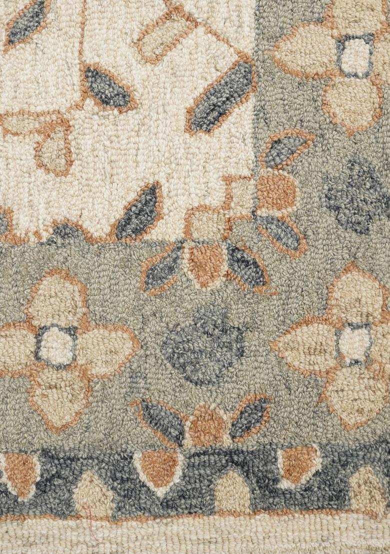 Saffron Rugs Hand Tufted Ivory Beige Floral  Rectangular Wool Area Rug - Indya