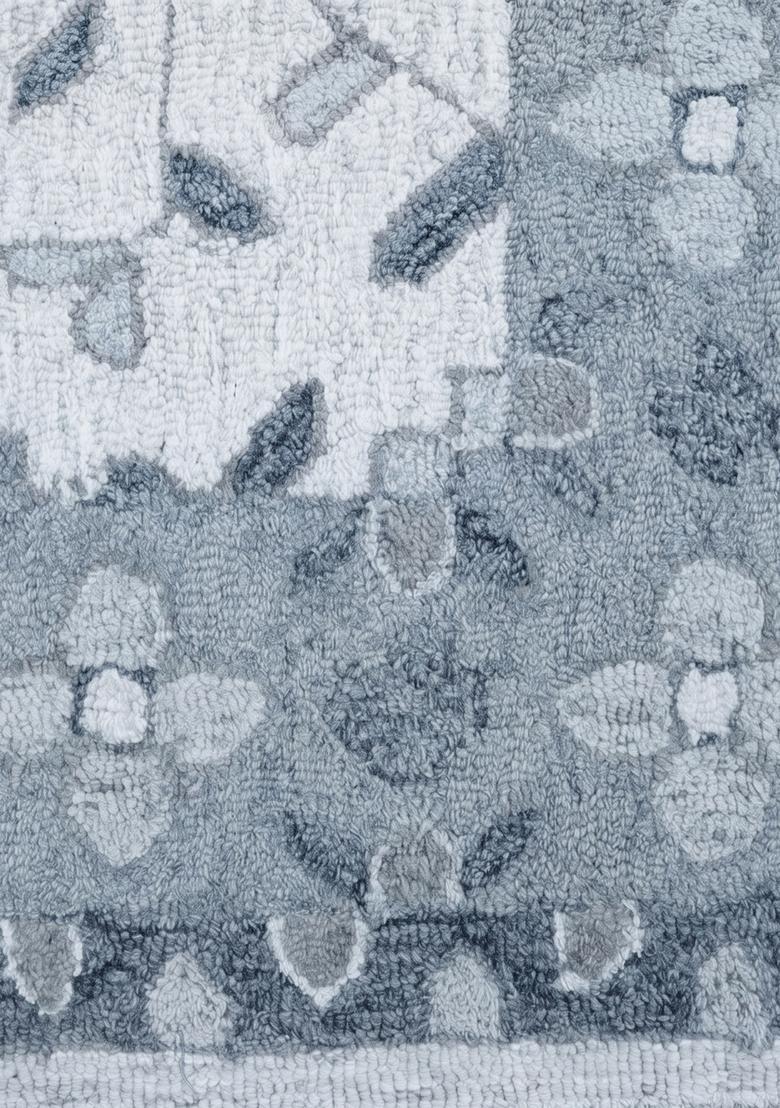 Saffron Rugs Hand Tufted Steel Blue Grey Floral  Rectangular Wool Area Rug - Indya
