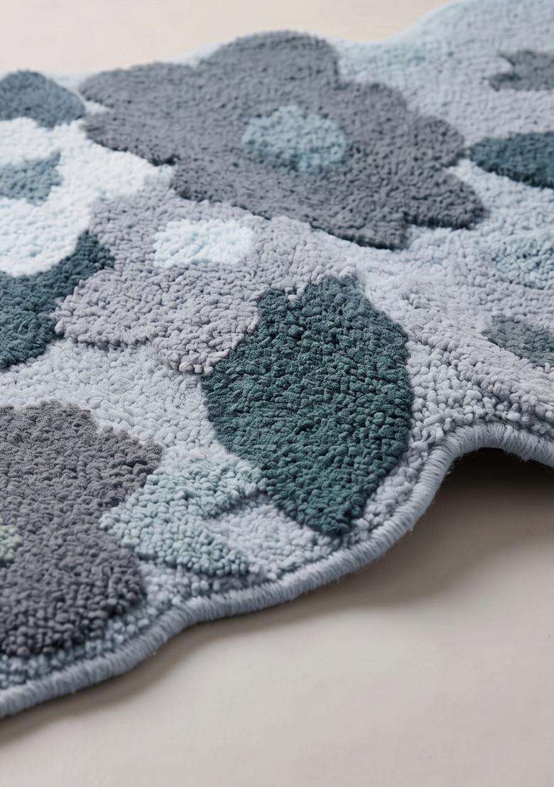 Saffron Rugs Hand Tufted Cotton Bath Mat | Light Blue Scalloped | Anti Slip Backing | Boho Floral Bathroom Rug - Indya