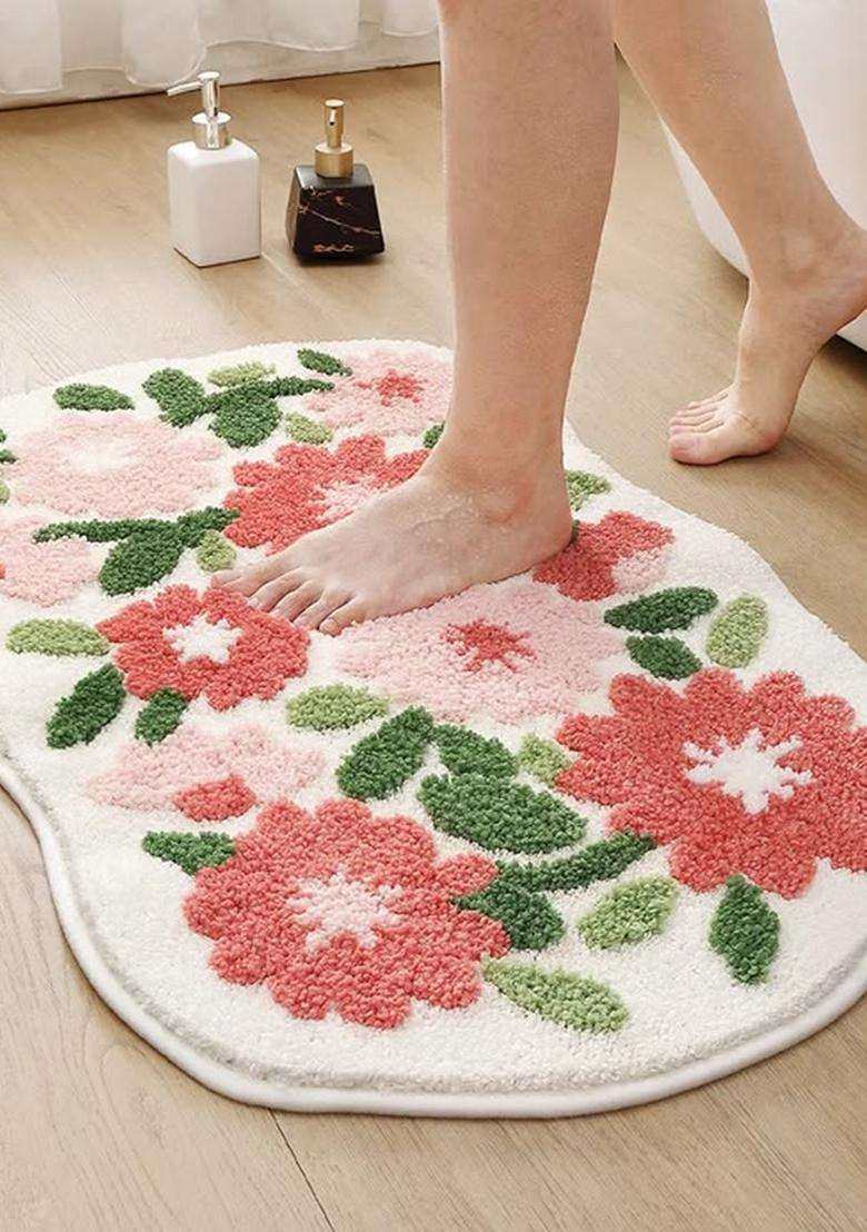 Saffron Rugs Hand Tufted Cotton Bath Mat | Coral Pink White Scalloped | Anti Slip Backing | Shabby Chic Floral Bathroom Rug - Indya