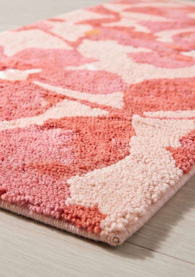 Saffron Rugs Hand Tufted Cotton Bath Mat | Pink Coral Rectangular | Anti Slip Backing | Contemporary Floral Bathroom Rug - Indya