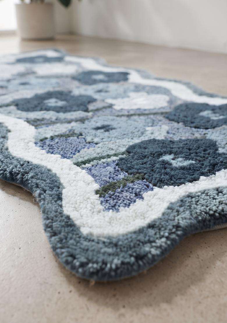 Saffron Rugs Hand Tufted Cotton Bath Mat | Blue Grey Scalloped | Anti Slip Backing | Bohemian Floral Bathroom Rug - Indya