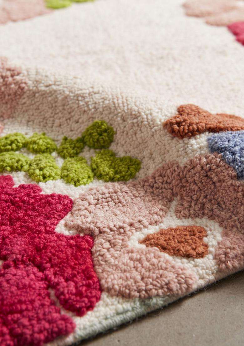 Saffron Rugs Hand Tufted Cotton Bath Mat | Cream Multicolor Rectangular | Anti Slip Backing | Bohemian Floral Bathroom Rug - Indya