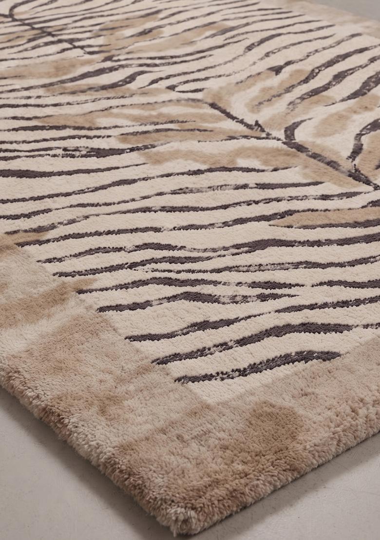 Saffron Rugs Hand Tufted 100% Wool Area Rug | Beige Brown Rectangular Rug | Cotton Backing | Contemporary Animal Print Carpet for Living Room - Indya