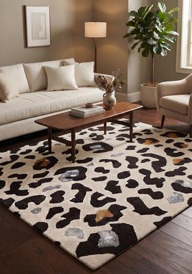 Saffron Rugs Hand Tufted 100% Wool Area Rug | Cream Beige Rectangular Rug | Cotton Backing | Contemporary Animal Print Carpet for Living Room